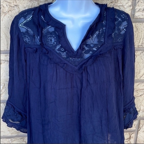 Crown & Ivy Tunic Top Navy Blue Flow Lace Neck sleeves Size XS loose fit - Picture 8 of 10
